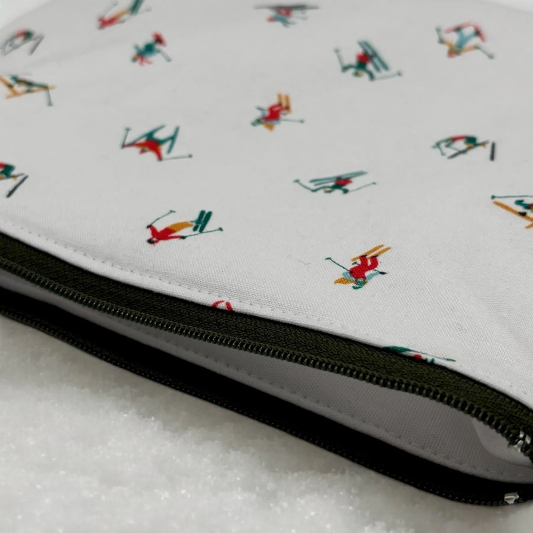 Sandwich Sized Reusable Zippered Bag Skiing